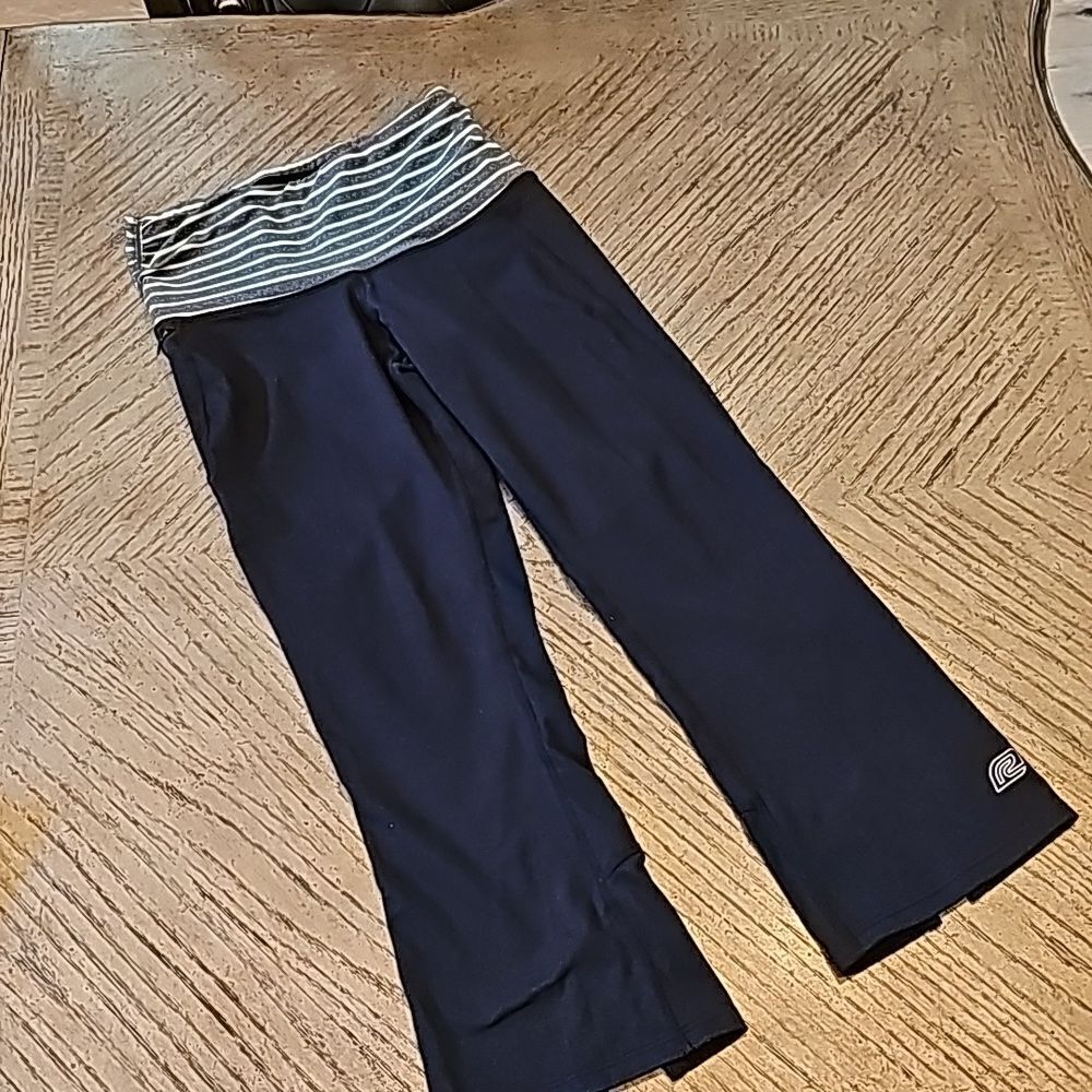 Yoga capri leggings size XS